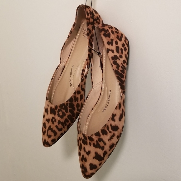 ** LAST 1 LEFT ** Leopard print slip on flats - Picture 6 of 8